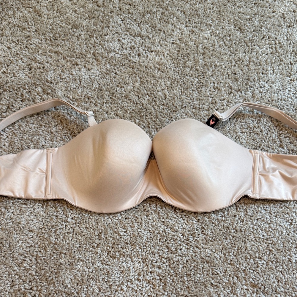 Victoria’s Secret Elegant Cream Strapless Bra